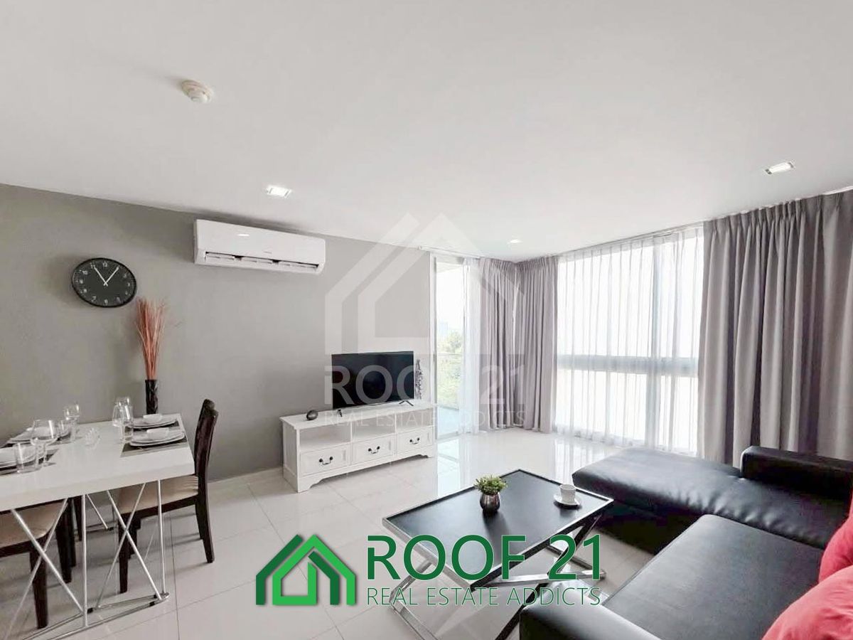 ขายคอนโดพัทยา บางแสน ชลบุรี สัตหีบ : Club Royal Condominium – คอนโด 1 ห้องนอนกว้างขวาง พร้อมวิวสระว่ายน้ำ 