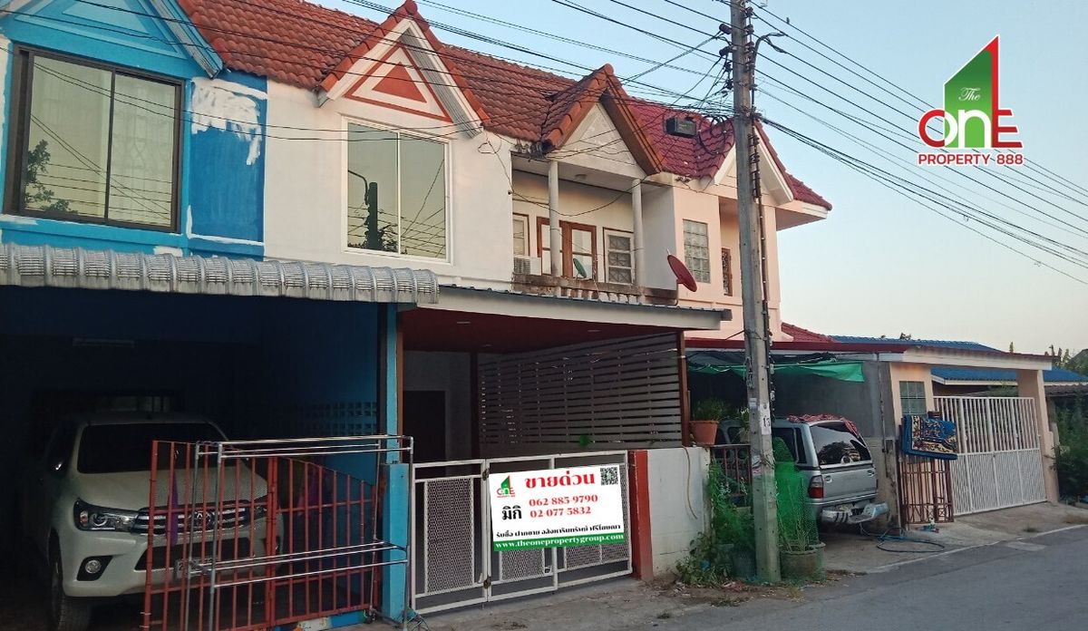 ขายทาวน์โฮมนนทบุรี บางใหญ่ บางบัวทอง : ทาวน์เฮ้าส์ 2 ชั้น ซ.สกุลช่าง ถ.บางกรวย-ไทรน้อย ต.บางบัวทอง อ.บางบัวทอง จ.นนทบุรี