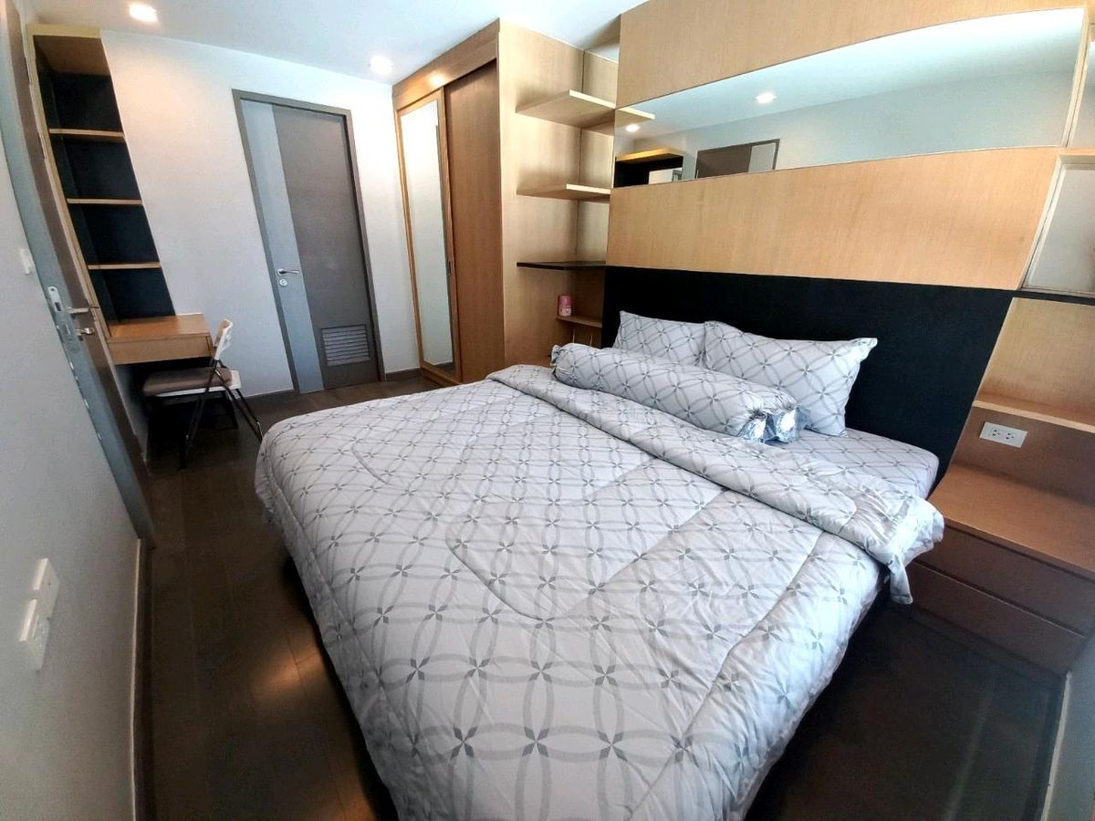 ให้เช่าคอนโดสุขุมวิท อโศก ทองหล่อ : Condo for rent, Mirage Sukhumvit 27! Type: 1 bed - 1 bathroom
Size: 35.75 sq m.
Floor : 7th