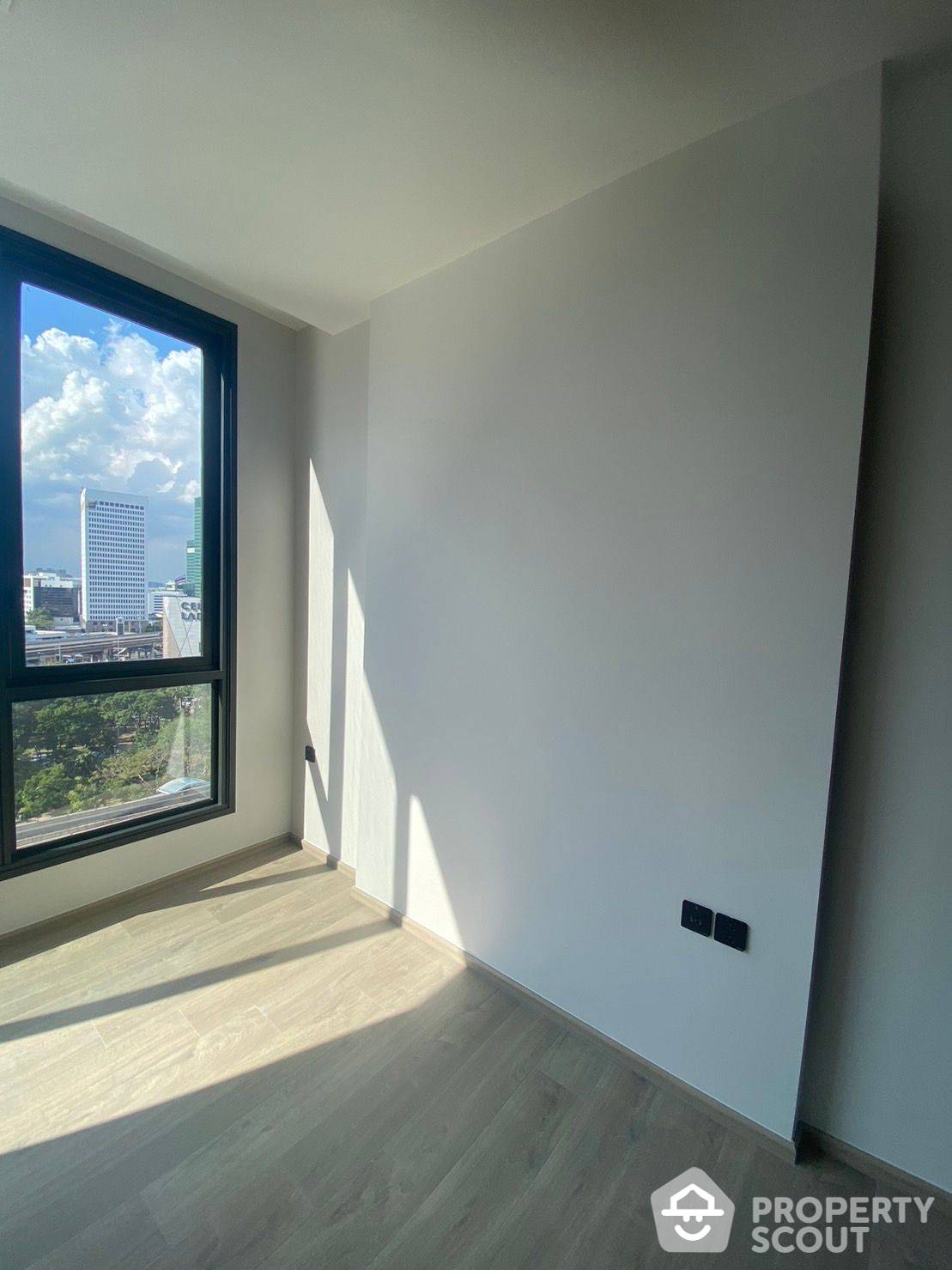 For SaleCondo : 1-BR Condo at The Crest Park Residences near MRT Phahon Yothin