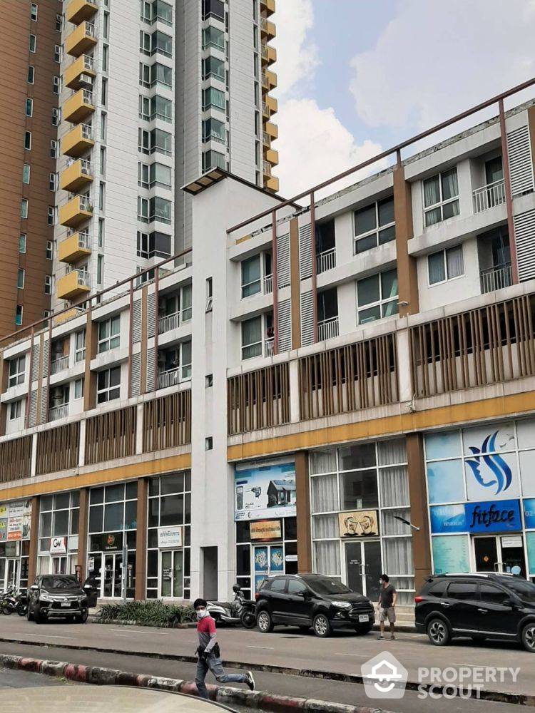 ขายคอนโดแจ้งวัฒนะ เมืองทอง : คอนโด 1-ห้องนอน ที่ เอ็ม โซไซตี้ ใน บ้านใหม่