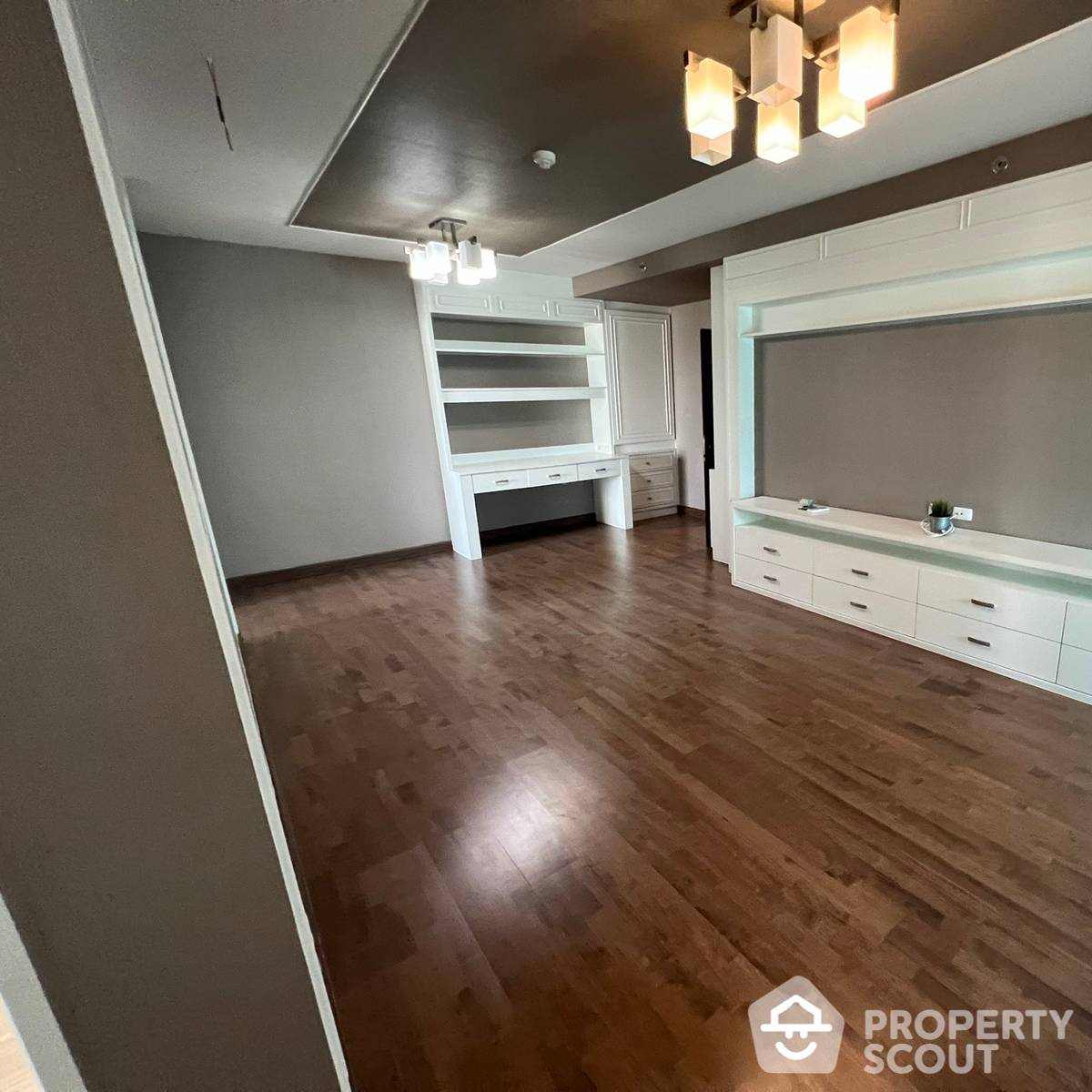 For RentCondoRama9, Petchburi, RCA : 2-BR Condo at Supalai Park Ekamai - Thonglor near ARL Ramkhamhaeng