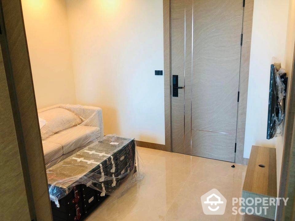 For SaleCondoPattaya, Bangsaen, Chonburi : 1-BR Condo at The Riviera Ocean Drive close to Jomtien Beach