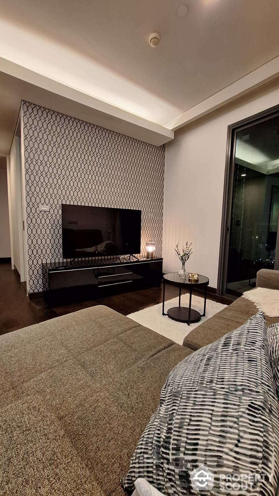 For SaleCondoSukhumvit, Asoke, Thonglor : 2-BR Condo at The Lumpini 24 near BTS Phrom Phong