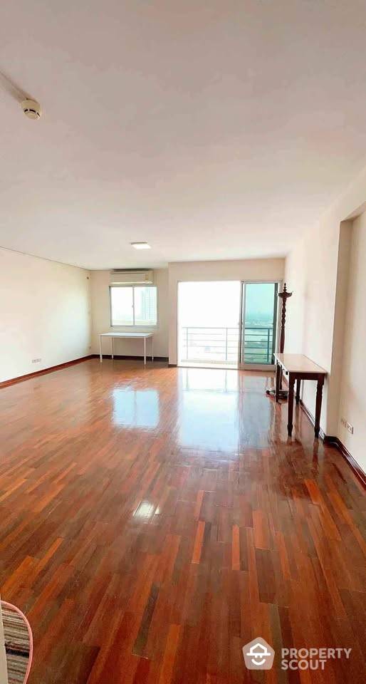 For SaleCondoRama3 (Riverside),Satupadit : 2-BR Condo at SV City Rama 3 Condominium close to Phra Ram 3
