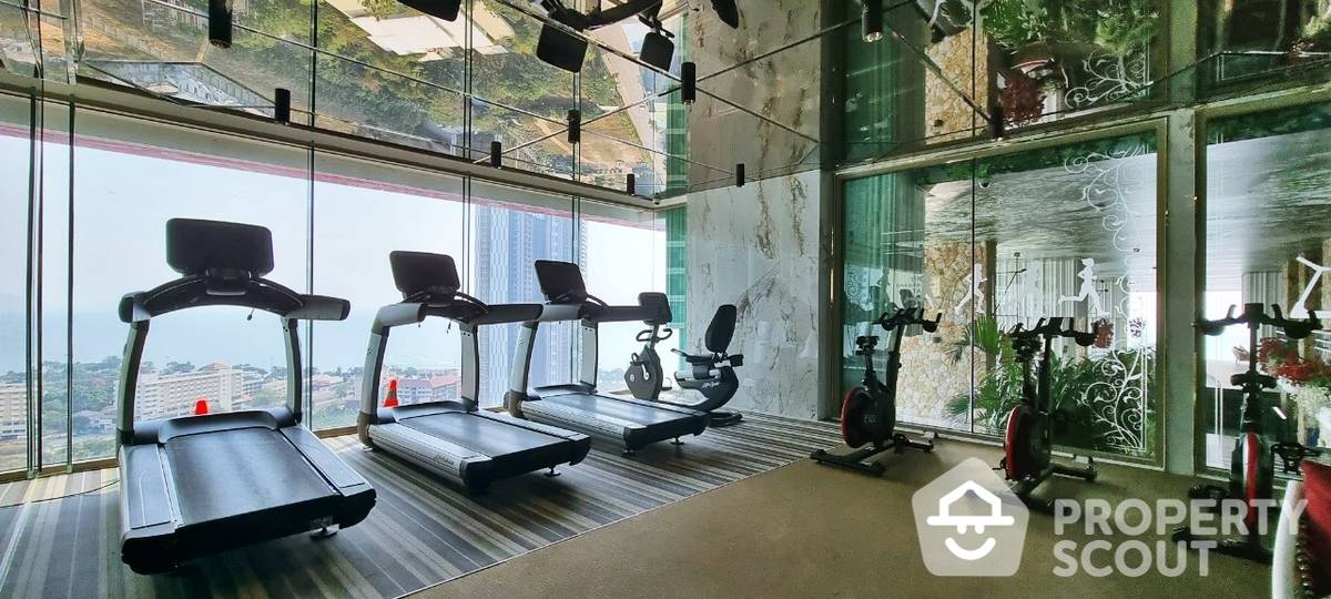 For SaleCondoPattaya, Bangsaen, Chonburi : 1-BR Condo at The Riviera Ocean Drive close to Jomtien Beach