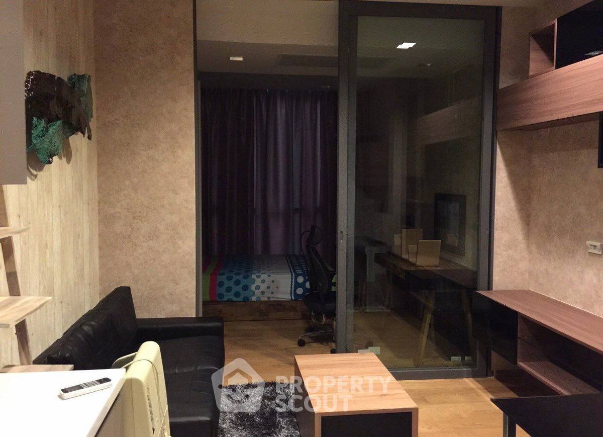 ขายคอนโดนานา : คอนโด 1-ห้องนอน ที่ ไฮด์ สุขุมวิท 13 คอนโดมิเนี่ยม ใกล้ BTS นานา