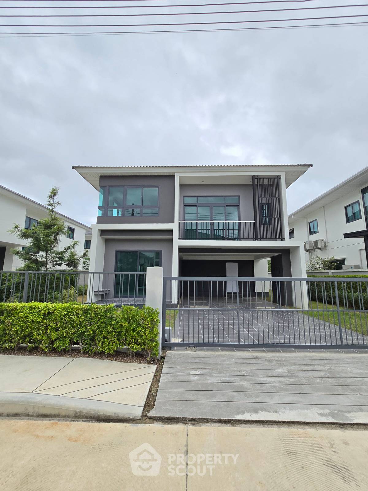 ขายบ้านภูเก็ต : บ้าน 4-ห้องนอน ที่ ศุภาลัย เลค วิลล์ ภูเก็ต ใน เมืองภูเก็ต