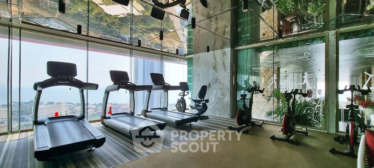 For SaleCondoPattaya, Bangsaen, Chonburi : 1-BR Condo at The Riviera Ocean Drive close to Jomtien Beach