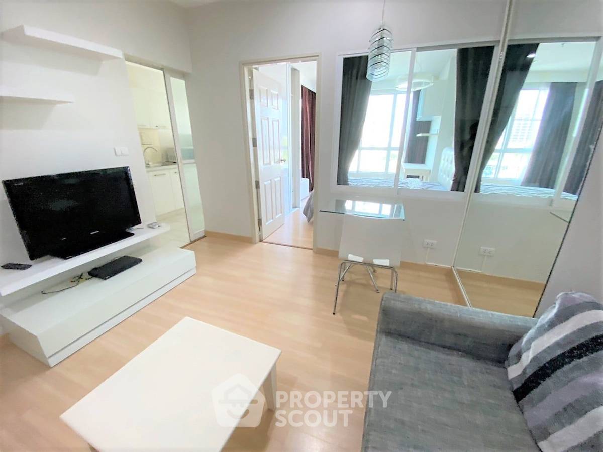 For SaleCondoSathorn, Narathiwat : 1-BR Condo at Life @ Sathorn 10 near BTS Saint Louis