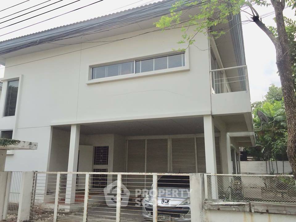 For SaleHouseNawamin, Ramindra : 3-BR House at Noble Geo Watcharapol in Tha Raeng