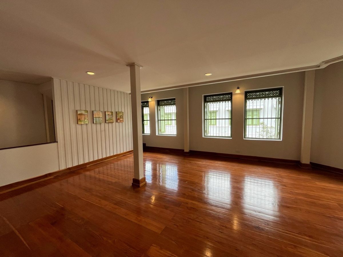 ให้เช่าอาคารพาณิชย์เยาวราช บางลำพู : ปล่อยเช่า อาคารพาณิชย์ 2 คูหา 3 ชั้น ย่าน เยาวราช - สำเพ็ง เขตเมืองเก่า ใกล้ รถไฟฟ้า MRT สามยอด 700 เมตร