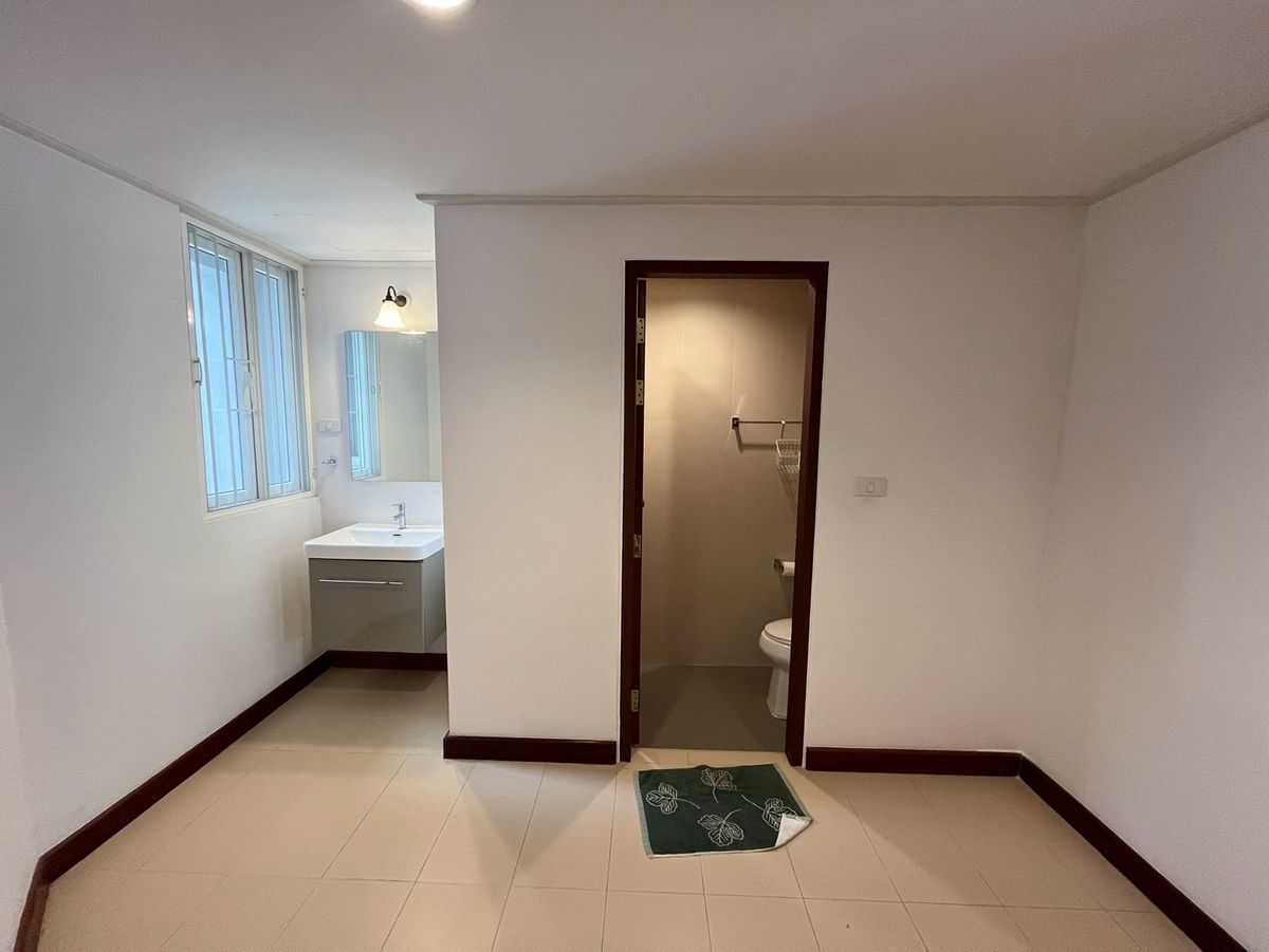 ให้เช่าอาคารพาณิชย์เยาวราช บางลำพู : ปล่อยเช่า อาคารพาณิชย์ 2 คูหา 3 ชั้น ย่าน เยาวราช - สำเพ็ง เขตเมืองเก่า ใกล้ รถไฟฟ้า MRT สามยอด 700 เมตร