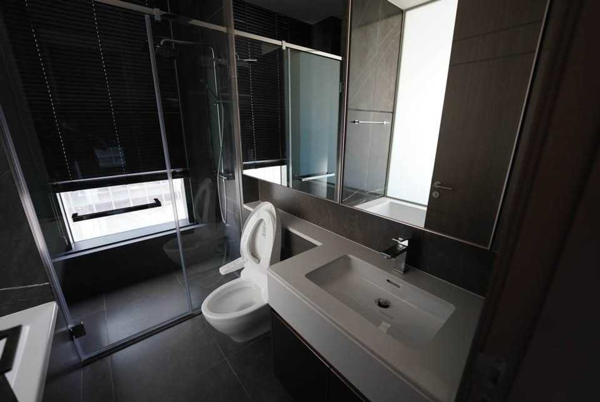 ให้เช่าคอนโดพระราม 9 เพชรบุรีตัดใหม่ RCA : ✨ GT15882 | คอนโด The Esse at Singha Complex เดินทางสะดวก ใกล้รถไฟฟ้าเอ็มอาที มีรถรับส่ง ห้องสวย เฟอร์นิเจอร์ครบ พร้อมอยู่!