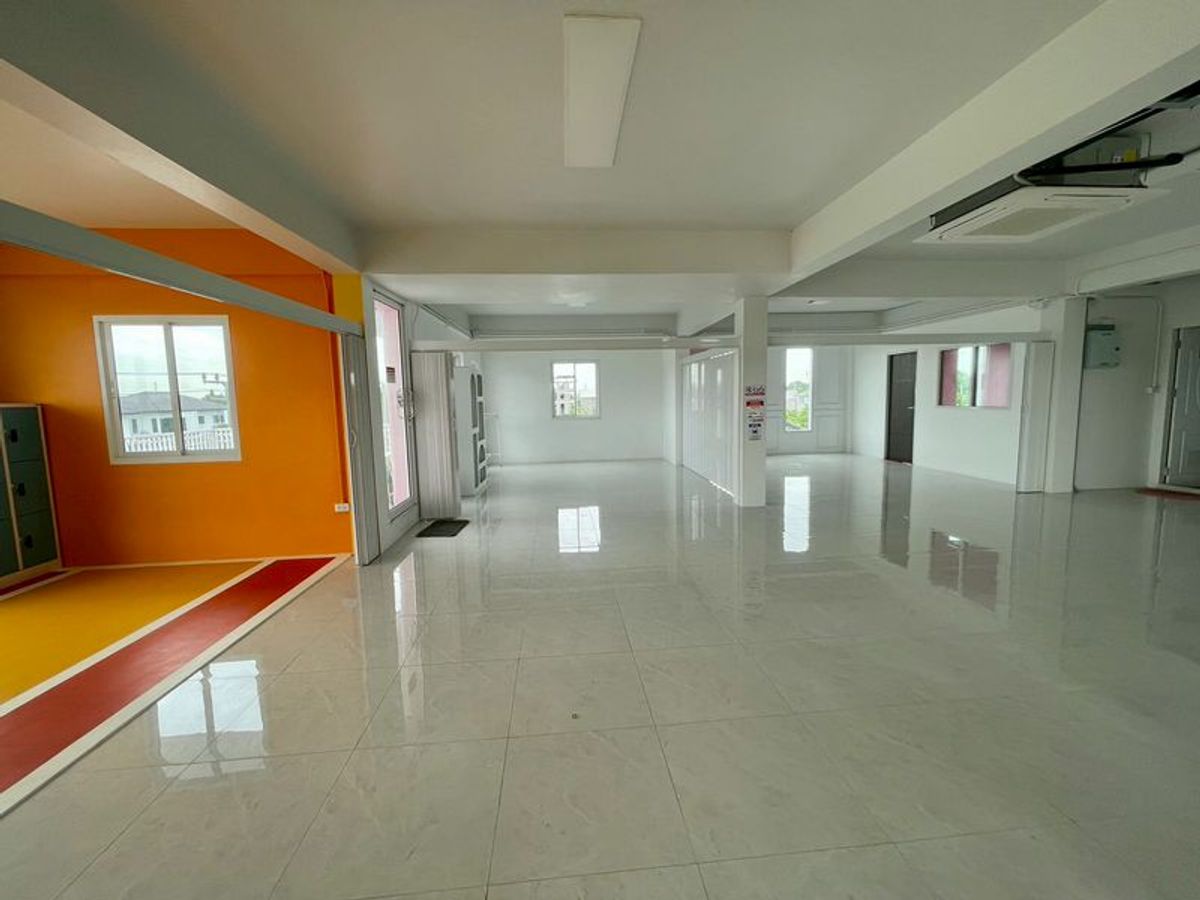 ให้เช่าบ้านลาดกระบัง สุวรรณภูมิ : ให้เช่า บ้าน 4 ชั้น พัฒนาการ 97 (ทำเป็นออฟฟิศ,ที่เก็บของ,ที่พักอาศัยได้) เลขที่ 576