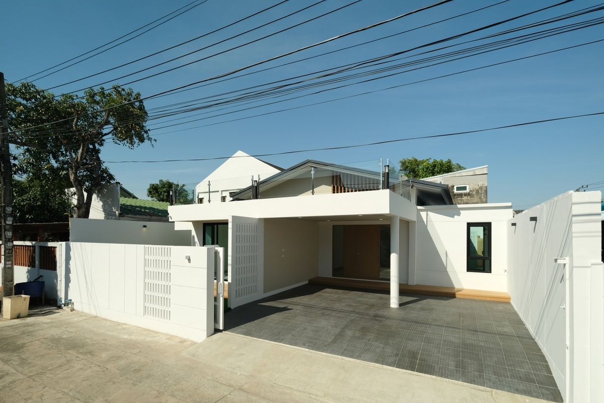 For SaleHouseOnnut, Udomsuk : House for sale, Onnut 70/1 University, Seri Soi 16, size 50 sq.w.