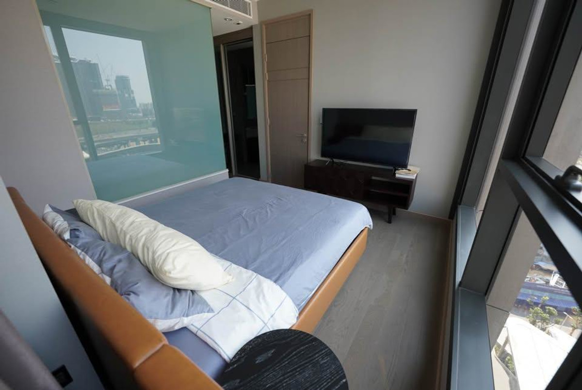 ให้เช่าคอนโดพระราม 9 เพชรบุรีตัดใหม่ RCA : ✨ GT15882 | คอนโด The Esse at Singha Complex เดินทางสะดวก ใกล้รถไฟฟ้าเอ็มอาที มีรถรับส่ง ห้องสวย เฟอร์นิเจอร์ครบ พร้อมอยู่!