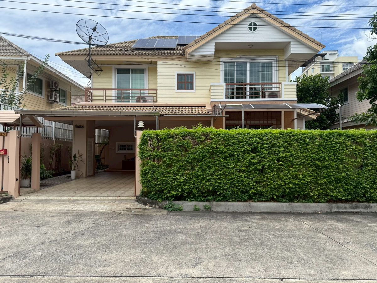 For RentHouseBang Sue, Wong Sawang, Tao Pun : HRMV13334 Townhome rental/Detached house/2 -story commercial building, Chongsuk Village Project Line ID: @mproperty (with @ too)