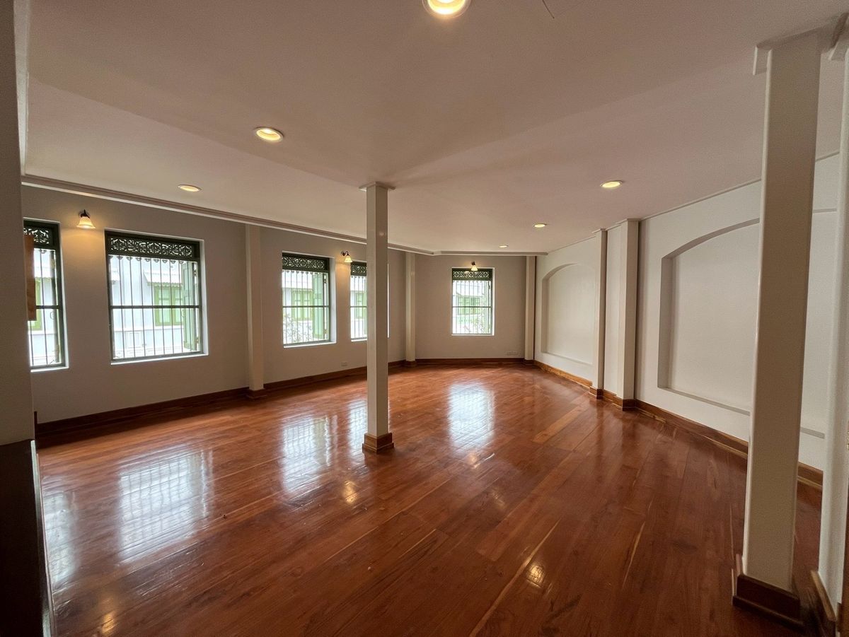 ให้เช่าอาคารพาณิชย์เยาวราช บางลำพู : ปล่อยเช่า อาคารพาณิชย์ 2 คูหา 3 ชั้น ย่าน เยาวราช - สำเพ็ง เขตเมืองเก่า ใกล้ รถไฟฟ้า MRT สามยอด 700 เมตร