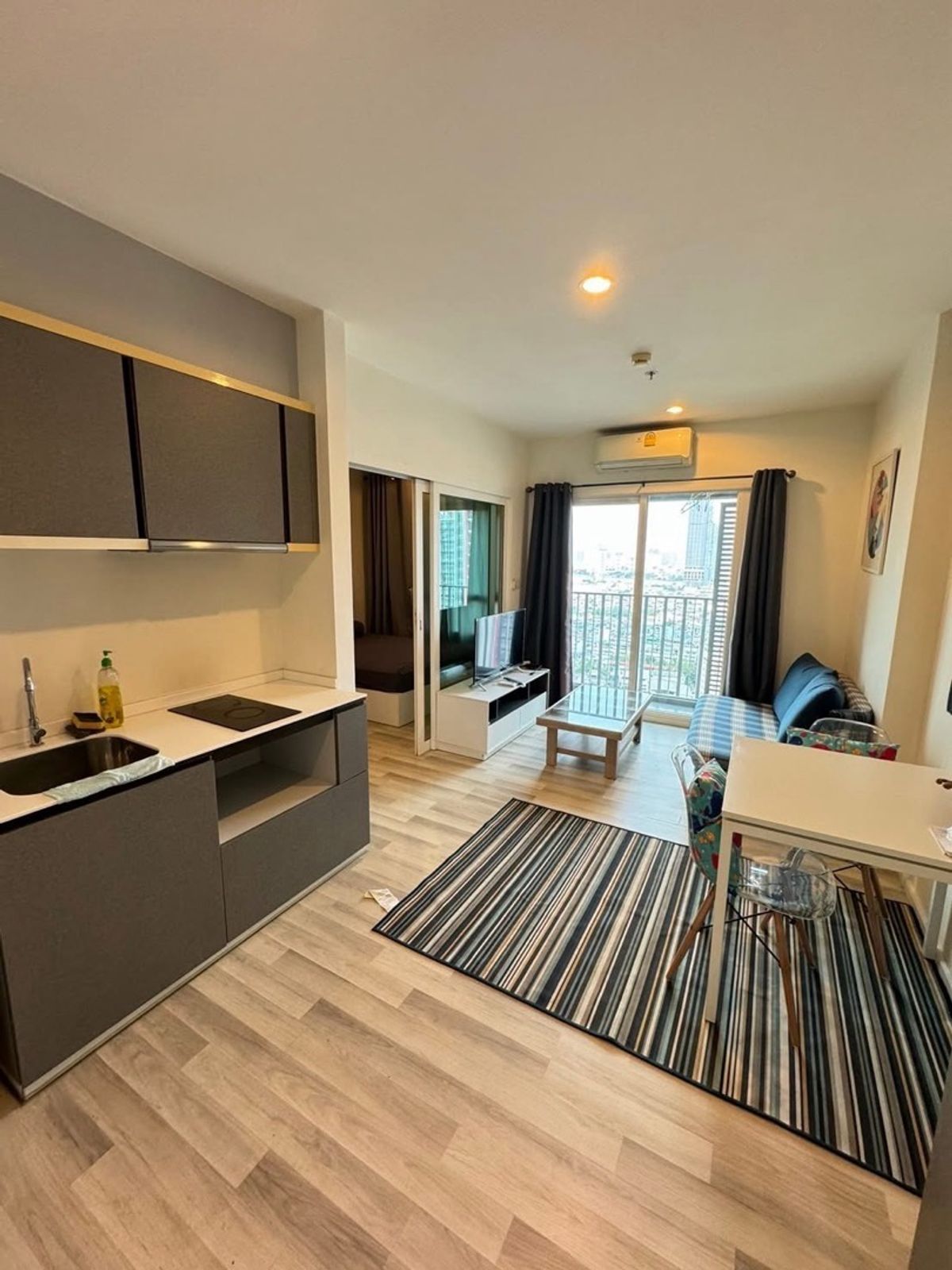 For RentCondoSathorn, Narathiwat : The Key Sathon-Charoen Rat 1bed for rent high floor