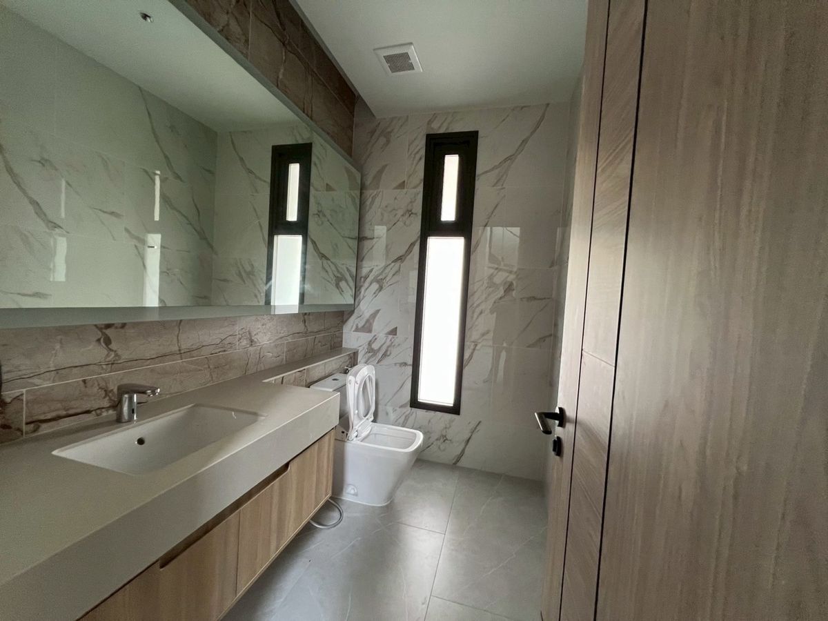 ขายบ้านพัฒนาการ ศรีนครินทร์ : 🏡 ขายบ้านหรู SIRANINN Residences พัฒนาการ 32 – บ้านเดี่ยว 2 ชั้น สไตล์โมเดิร์นลักชัวรี่ บนทำเลพรีเมียม