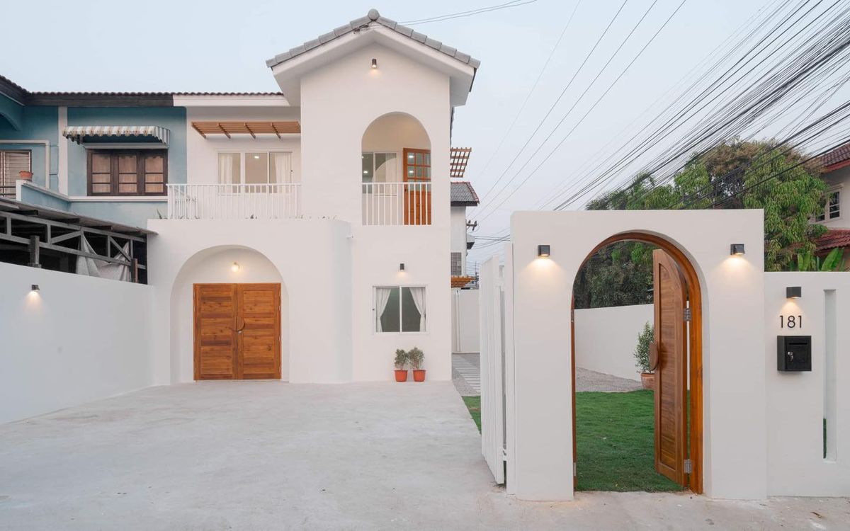 ขายบ้านเชียงใหม่ : บ้านตกแต่งสไตล์มินิมอล พร้อมสวนด้านข้าง พร้อมสวนกว้าง ทำเลใกล้เมือง ซื้อง่าย ขายต่อไว หรือปล่อยเช่า Passive Income ได้เลย