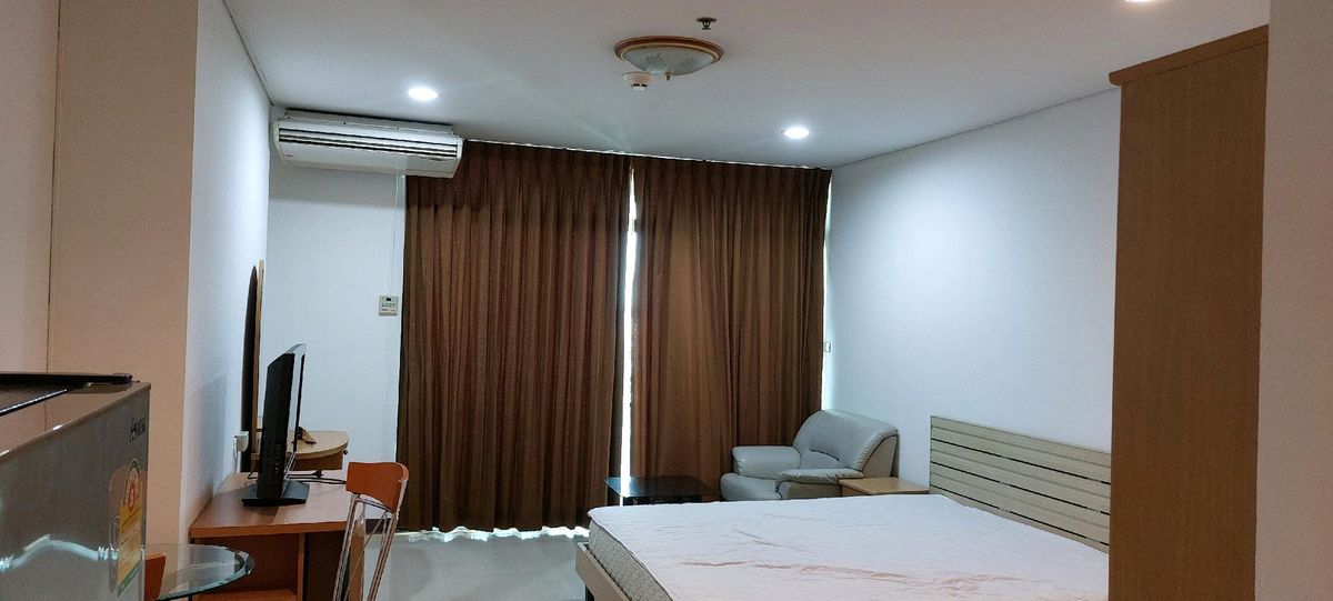 For RentCondoKhlongtoei, Kluaynamthai : Condo for rent, Lumpini Park View Studio