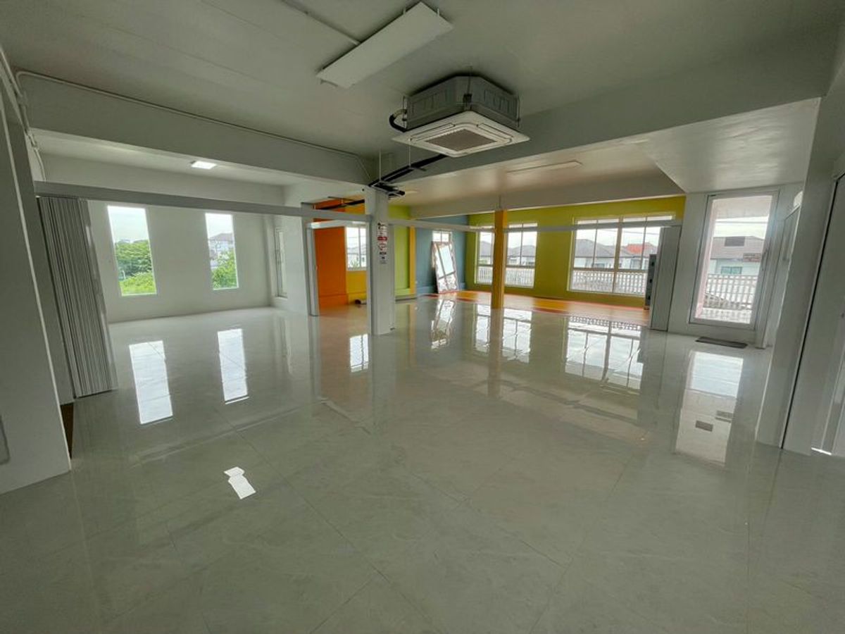 ให้เช่าบ้านลาดกระบัง สุวรรณภูมิ : ให้เช่า บ้าน 4 ชั้น พัฒนาการ 97 (ทำเป็นออฟฟิศ,ที่เก็บของ,ที่พักอาศัยได้) เลขที่ 576