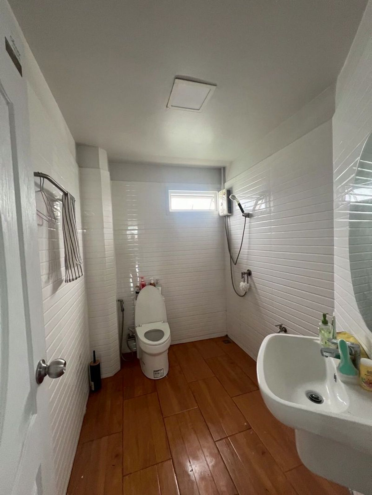 ให้เช่าบ้านลาดกระบัง สุวรรณภูมิ : ให้เช่า บ้าน 4 ชั้น พัฒนาการ 97 (ทำเป็นออฟฟิศ,ที่เก็บของ,ที่พักอาศัยได้) เลขที่ 576