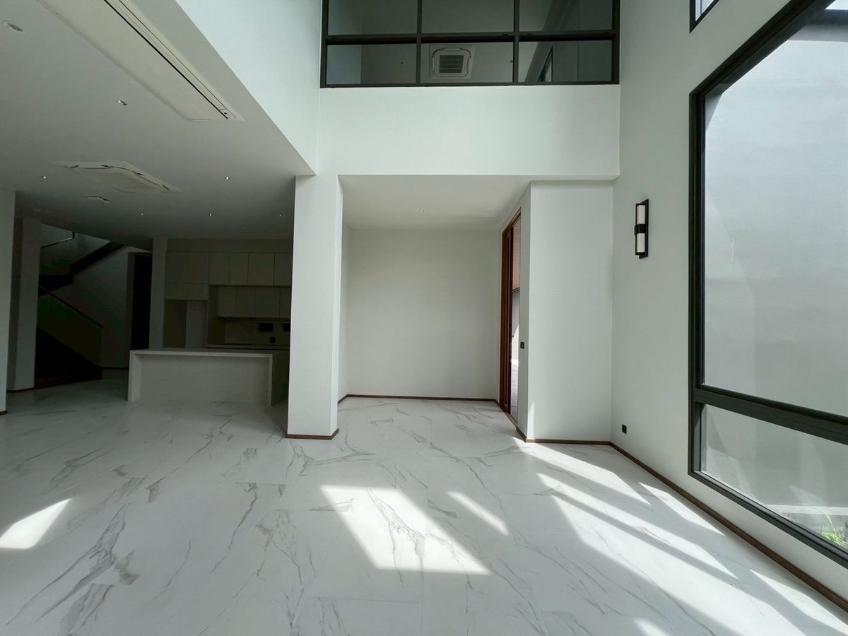 ขายบ้านพัฒนาการ ศรีนครินทร์ : 🏡 ขายบ้านหรู SIRANINN Residences พัฒนาการ 32 – บ้านเดี่ยว 2 ชั้น สไตล์โมเดิร์นลักชัวรี่ บนทำเลพรีเมียม