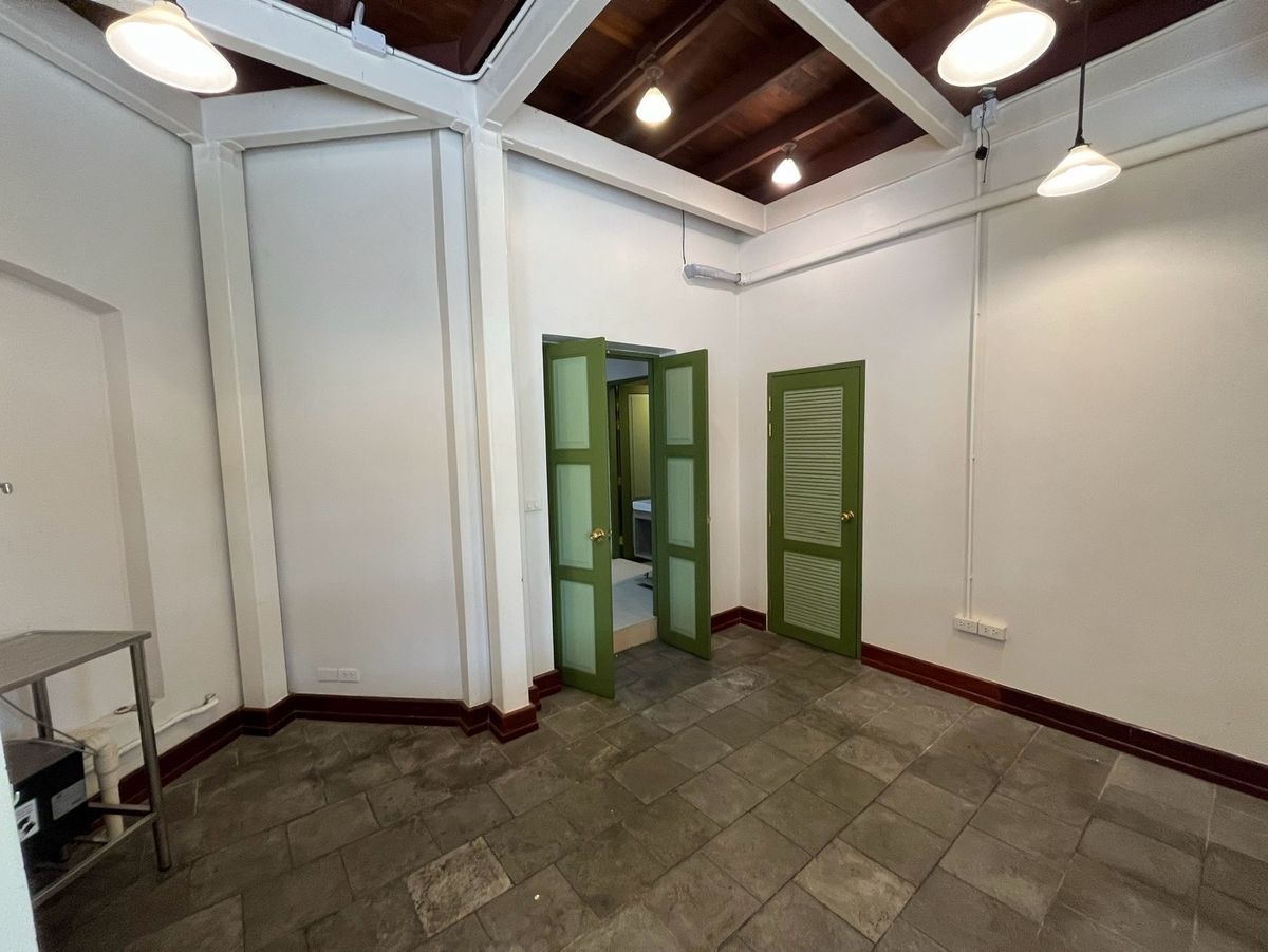 ให้เช่าอาคารพาณิชย์เยาวราช บางลำพู : ปล่อยเช่า อาคารพาณิชย์ 2 คูหา 3 ชั้น ย่าน เยาวราช - สำเพ็ง เขตเมืองเก่า ใกล้ รถไฟฟ้า MRT สามยอด 700 เมตร