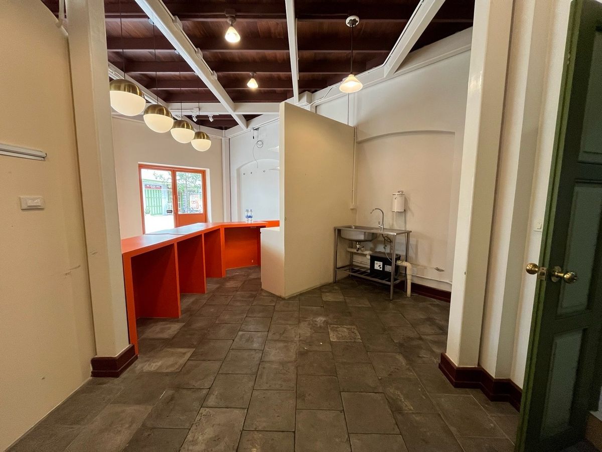 ให้เช่าอาคารพาณิชย์เยาวราช บางลำพู : ปล่อยเช่า อาคารพาณิชย์ 2 คูหา 3 ชั้น ย่าน เยาวราช - สำเพ็ง เขตเมืองเก่า ใกล้ รถไฟฟ้า MRT สามยอด 700 เมตร