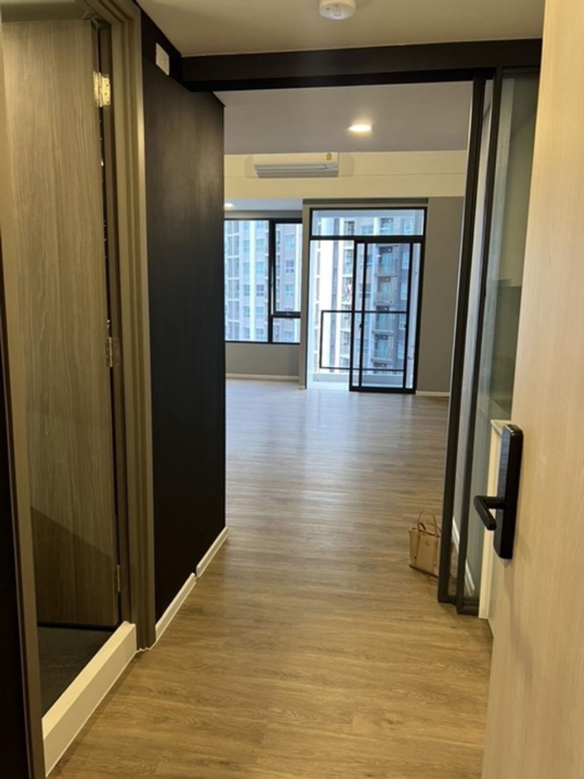 ขายคอนโดพระราม 9 เพชรบุรีตัดใหม่ RCA : Landmark @MRTA Station (Siamese Rama 9) 