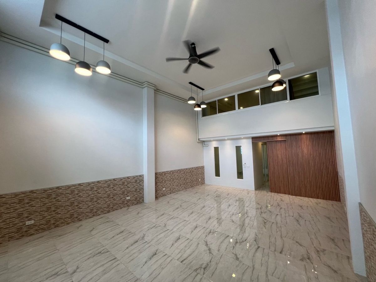 ให้เช่าโฮมออฟฟิศสาทร นราธิวาส : ปล่อยเช่า Home Office เย็นอากาศ - นางลิ้นจี่ สาทร , ใกล้ทางด่วน ถนนเชื้อเพลิง พระราม 4 สุขุมวิท 21