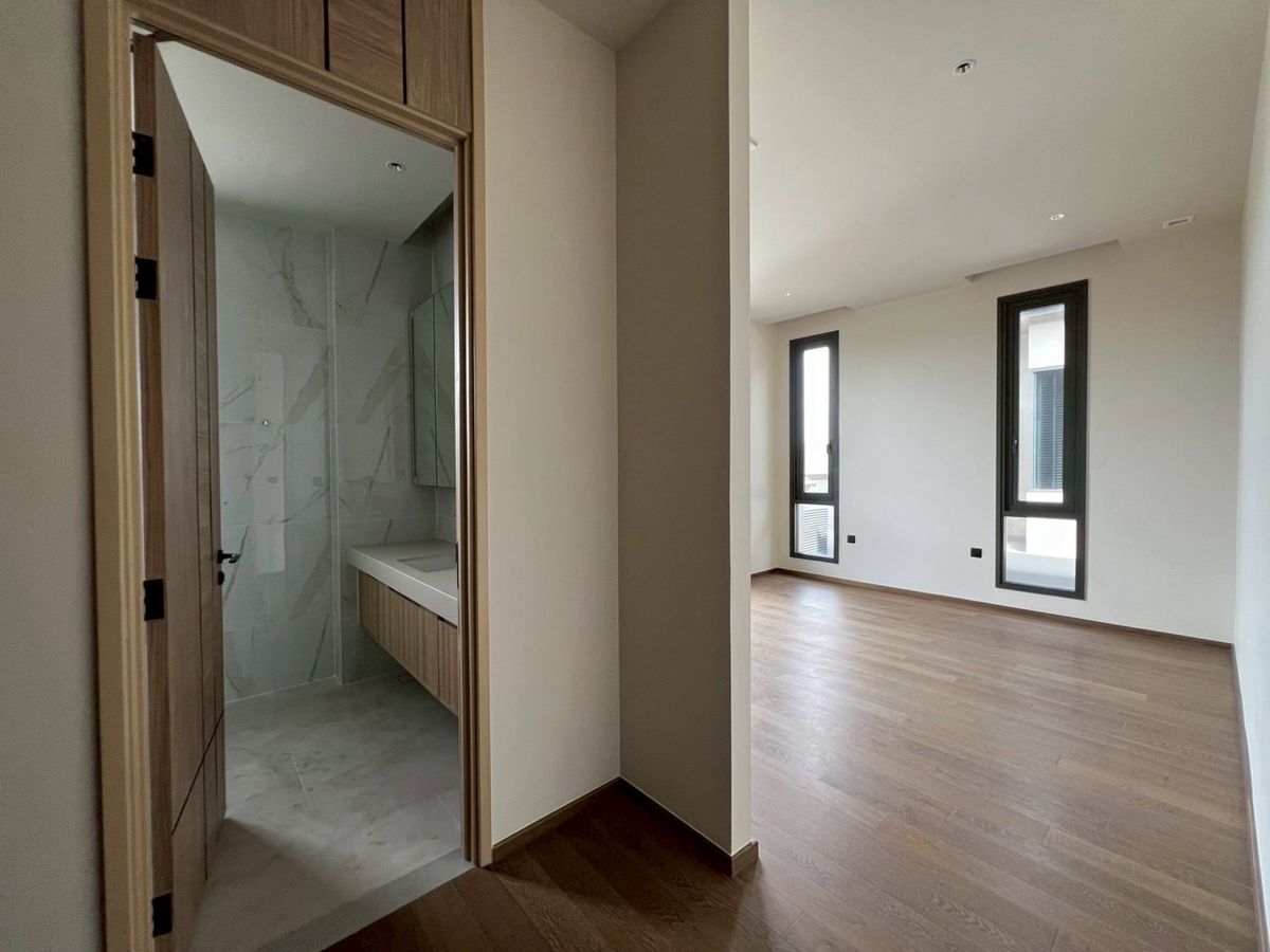 ขายบ้านพัฒนาการ ศรีนครินทร์ : 🏡 ขายบ้านหรู SIRANINN Residences พัฒนาการ 32 – บ้านเดี่ยว 2 ชั้น สไตล์โมเดิร์นลักชัวรี่ บนทำเลพรีเมียม