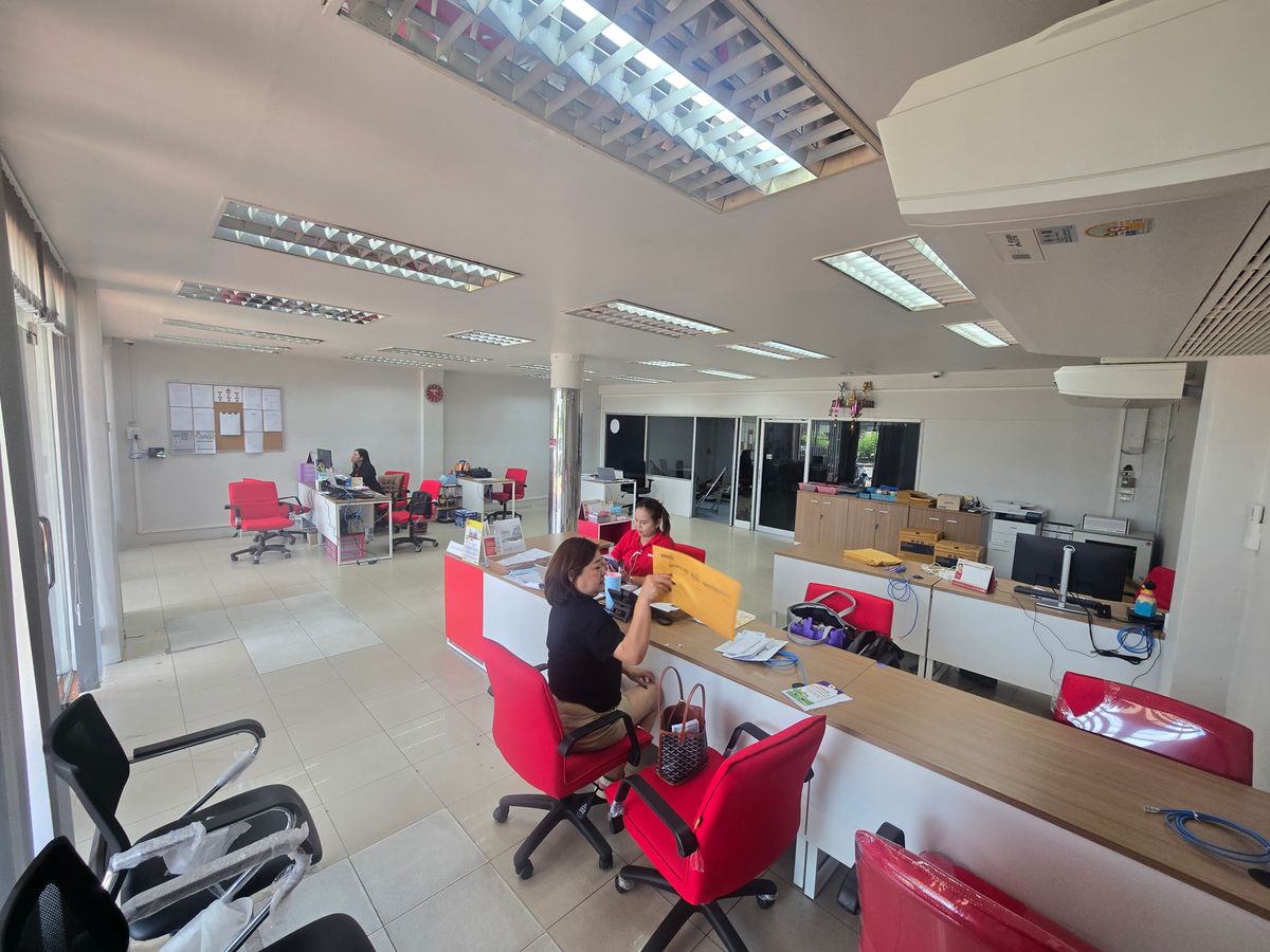 For RentShop HouseMahachai Samut Sakhon : 2 -room commercial building, 8 meters wide, 12 meters deep (Mahachai, Samut Sakhon)