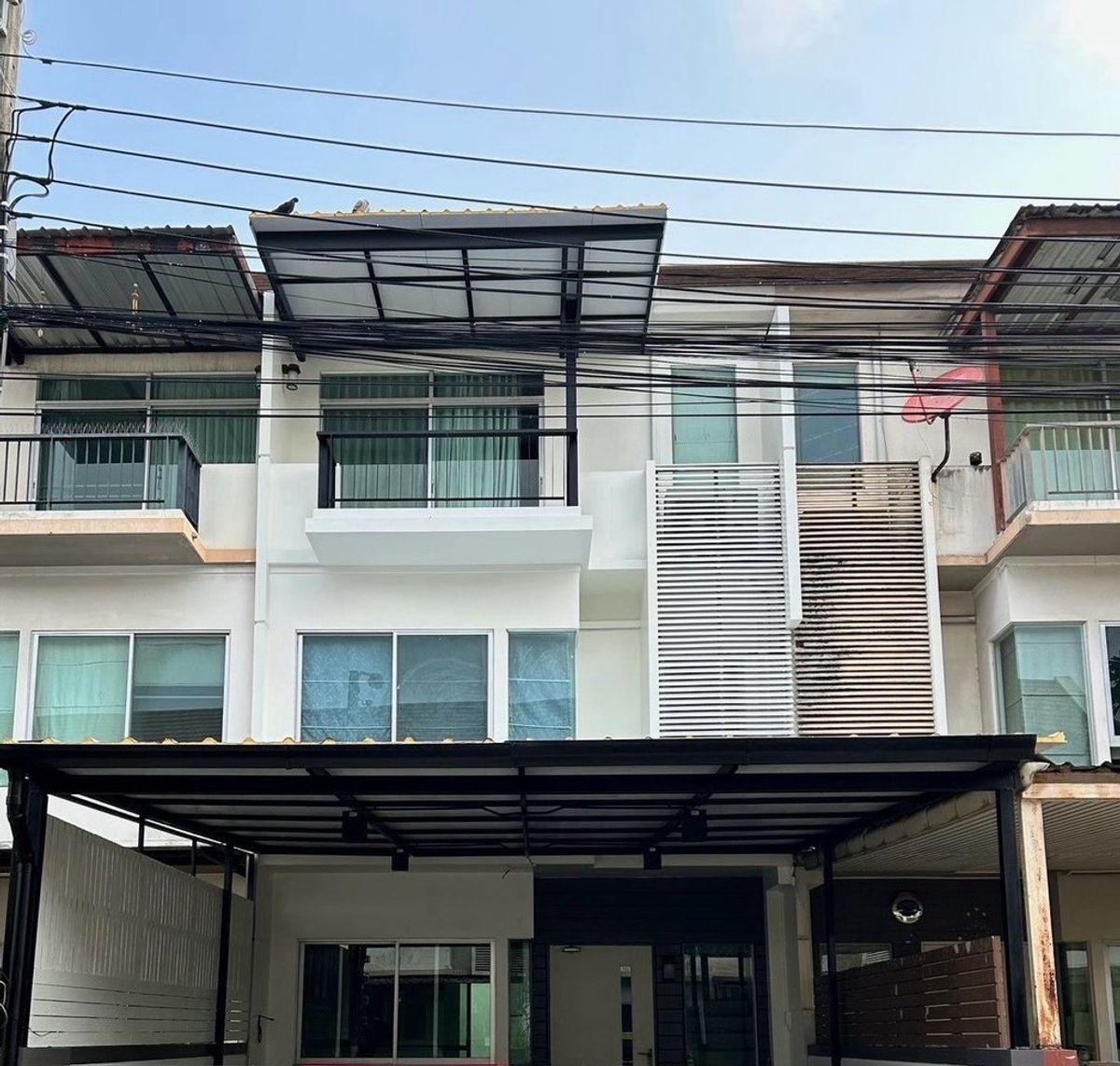 ให้เช่าทาวน์โฮมนวมินทร์ รามอินทรา : Townhome 3 ชั้นรามอินทรา จดทะเบียนบริษัท เลี้ยงสัตว์ ต่างชาติได้ 