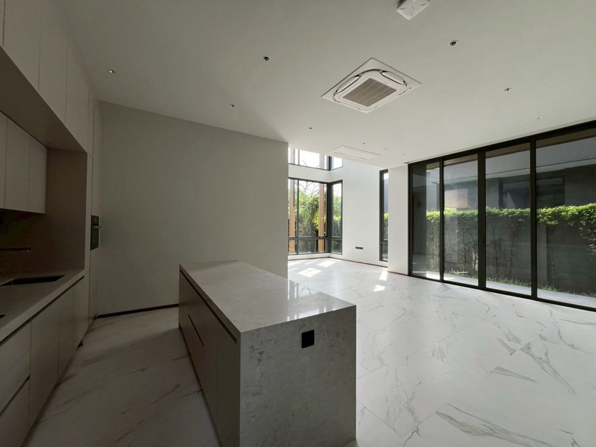 ขายบ้านพัฒนาการ ศรีนครินทร์ : 🏡 ขายบ้านหรู SIRANINN Residences พัฒนาการ 32 – บ้านเดี่ยว 2 ชั้น สไตล์โมเดิร์นลักชัวรี่ บนทำเลพรีเมียม