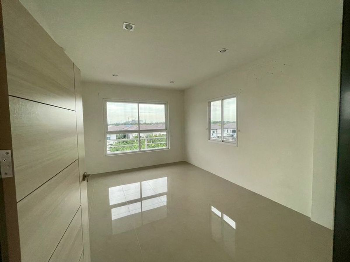 ให้เช่าบ้านลาดกระบัง สุวรรณภูมิ : ให้เช่า บ้าน 4 ชั้น พัฒนาการ 97 (ทำเป็นออฟฟิศ,ที่เก็บของ,ที่พักอาศัยได้) เลขที่ 576