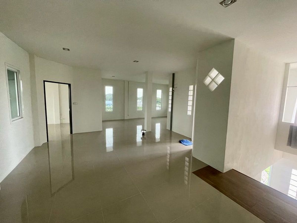 ให้เช่าบ้านลาดกระบัง สุวรรณภูมิ : ให้เช่า บ้าน 4 ชั้น พัฒนาการ 97 (ทำเป็นออฟฟิศ,ที่เก็บของ,ที่พักอาศัยได้) เลขที่ 576