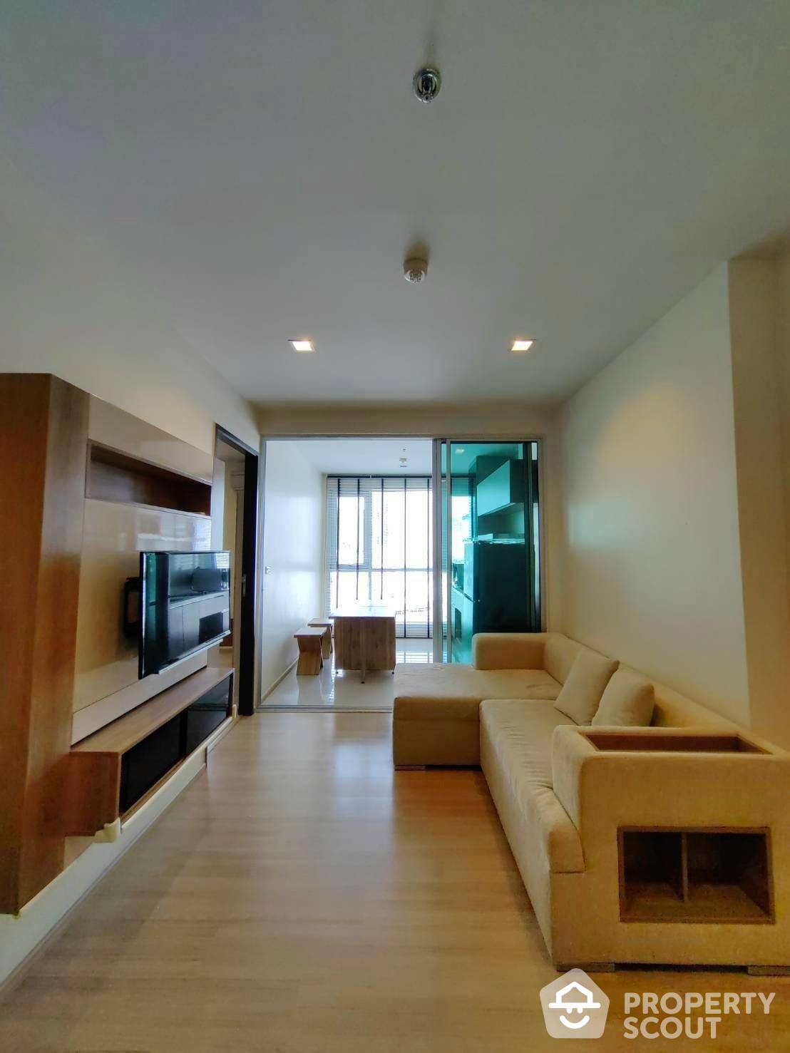 For SaleCondoSathorn, Narathiwat : 1-BR Condo at Rhythm Sathorn near BTS Saphan Taksin