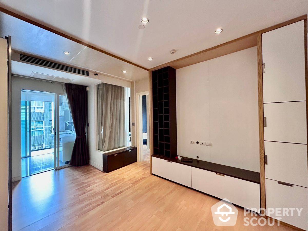 For RentCondoOnnut, Udomsuk : 1-BR Condo at The Room Sukhumvit 62 near BTS Punnawithi