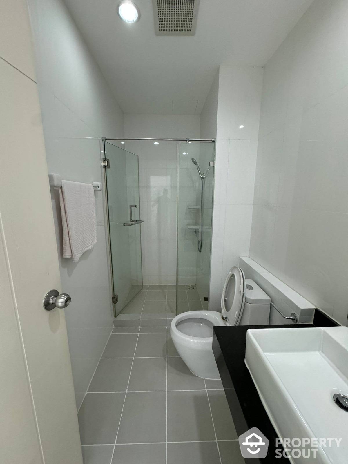 For RentCondoChaengwatana, Muangthong : 2-BR Condo at Astro Condo in Bang Talat