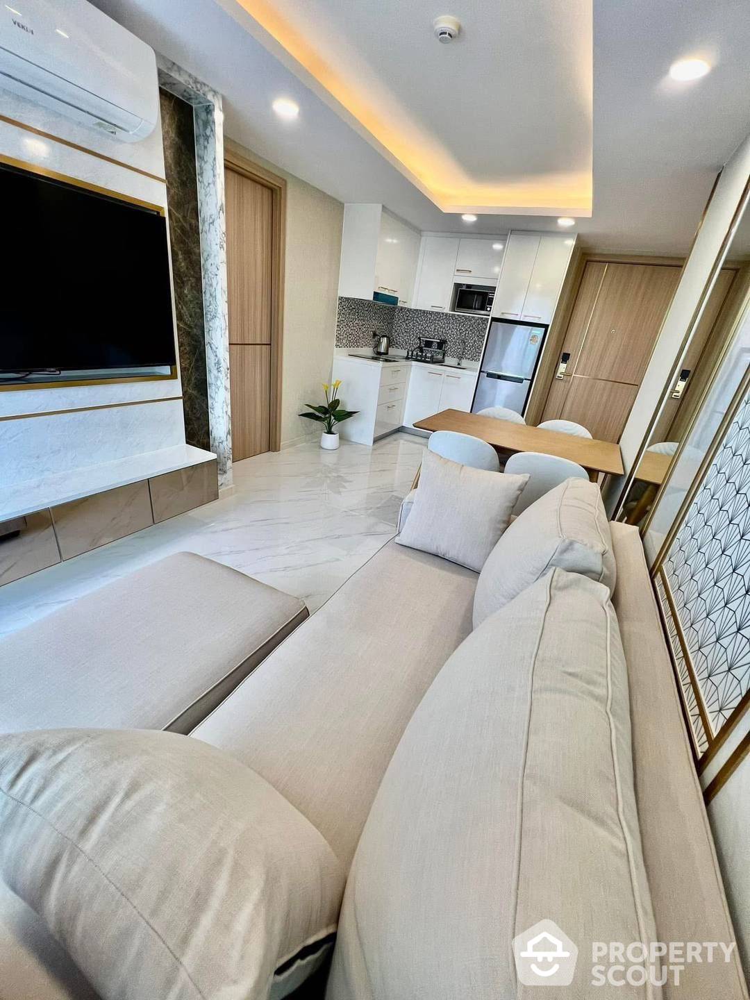 For RentCondoPattaya, Bangsaen, Chonburi : 2-BR Condo at Dusit Grand Park 2 close to Pattaya
