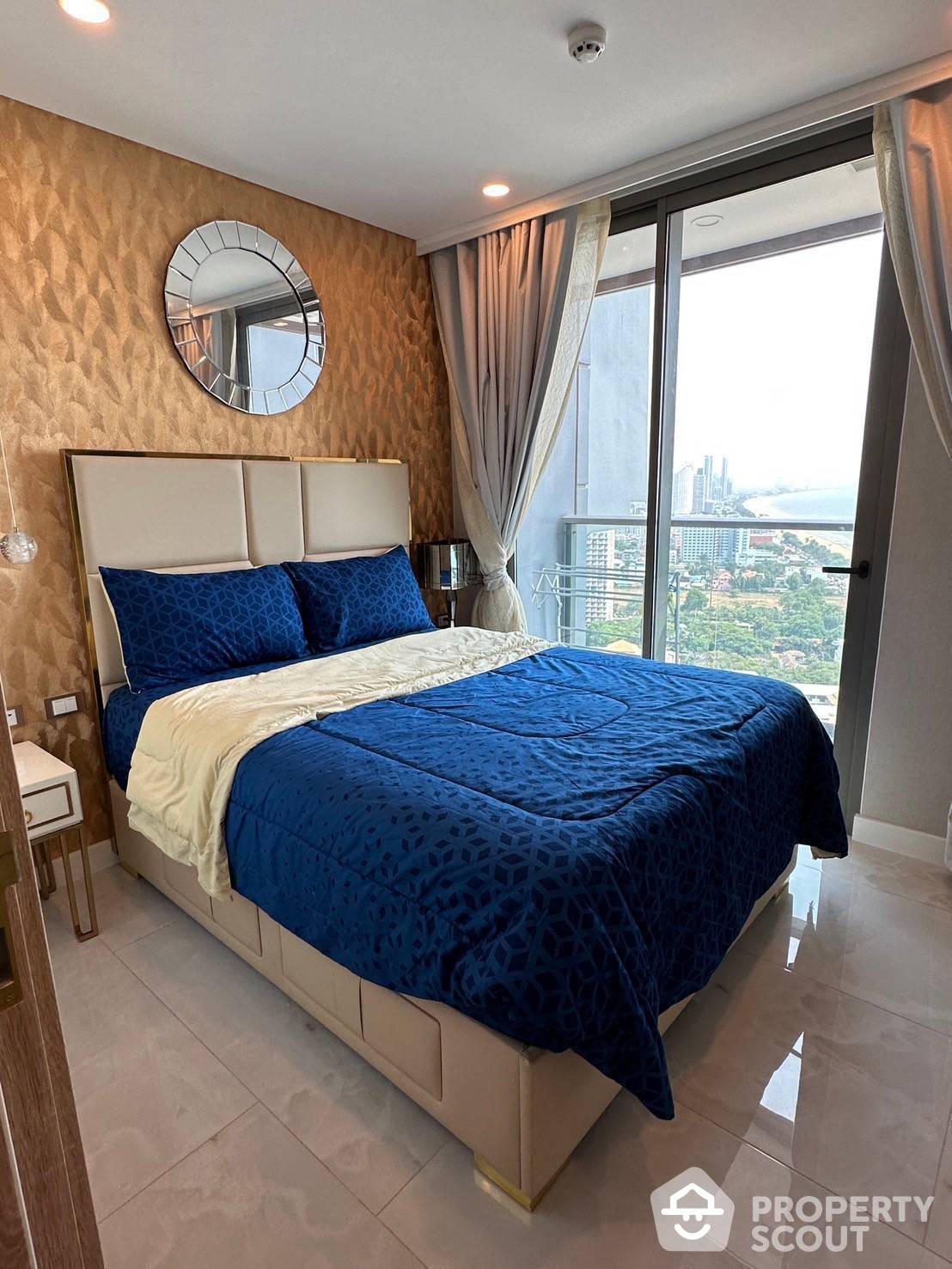 For RentCondoPattaya, Bangsaen, Chonburi : 1-BR Condo at Copacabana Beach Jomtien close to Jomtien Beach