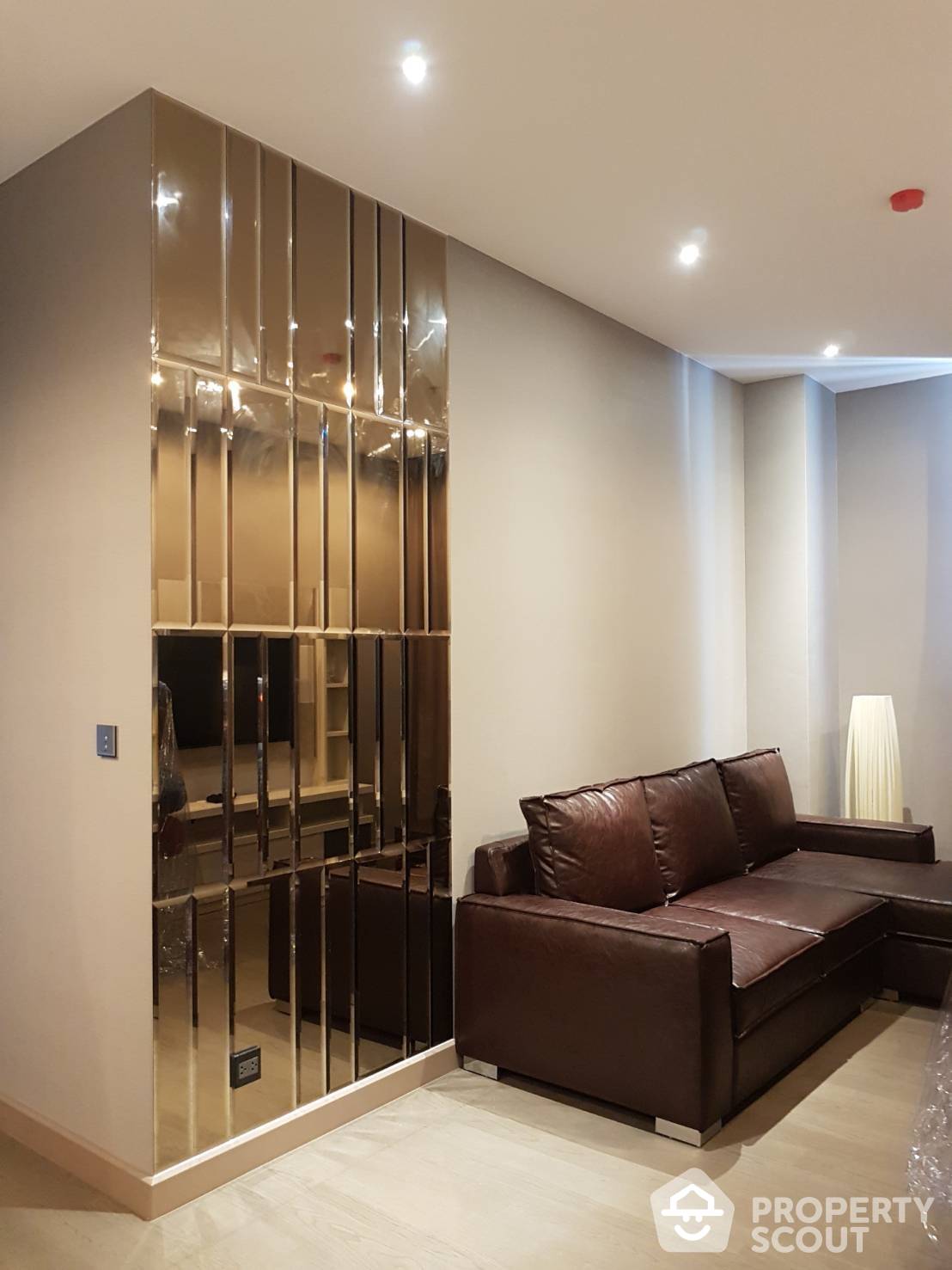 For RentCondoRama9, Petchburi, RCA : 2-BR Condo at The Esse At Singha Complex near MRT Phetchaburi
