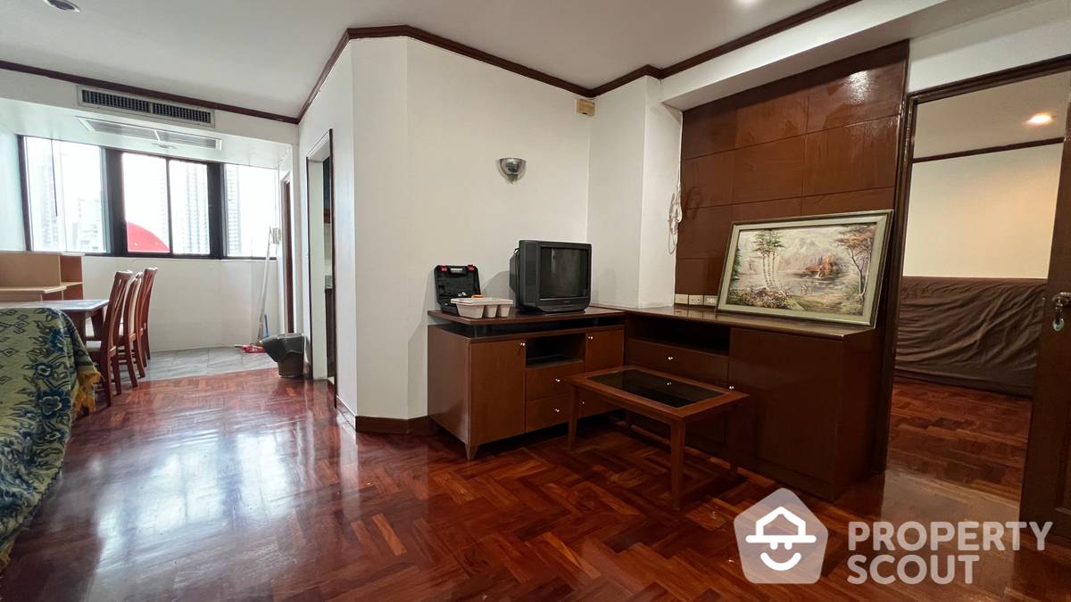 For RentCondoRatchathewi,Phayathai : 1-BR Condo at Phayathai Plaza near BTS Phaya Thai