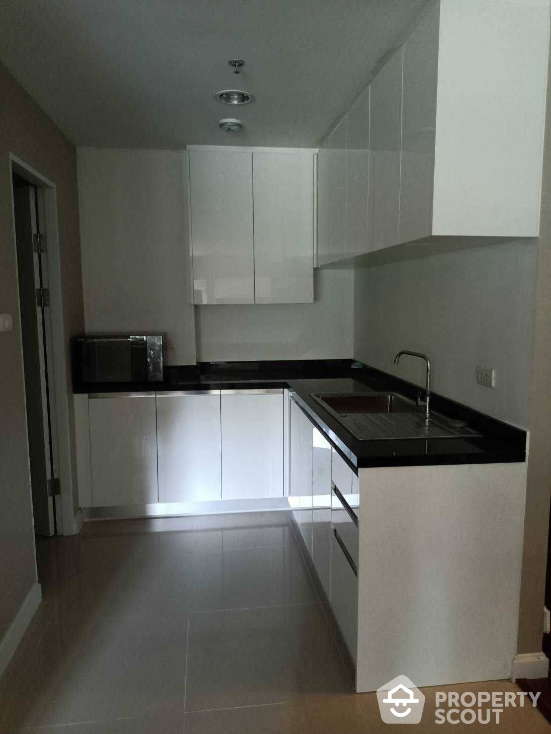 For RentCondoRama9, Petchburi, RCA : 5-BR Condo at Belle Grand Rama 9 near MRT Phra Ram 9