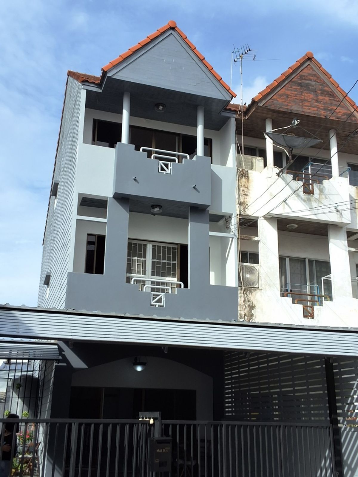 TownhomeMin Buri, Romklao : Selling and renting townhomes, Sammakorn Project, Ramkhamhaeng, good location, ready to move