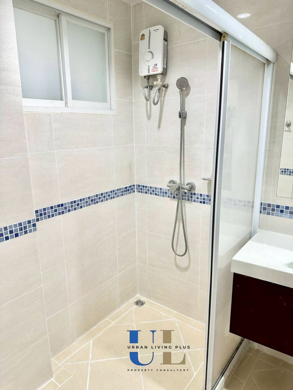 For SaleCondoSathorn, Narathiwat : ( UL2506243 ) Tel/Line 096-2479369 ,  FOR SELL LIFE @SATHORN10✨ 1 Bedroom 1 Bathroom 41 Sq.M. New Renovation, Nice room 